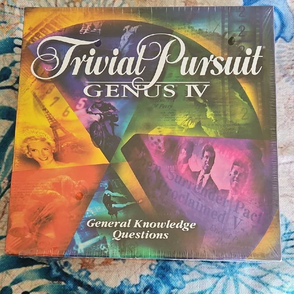 Trivial Pursuit Genus IV Board Game